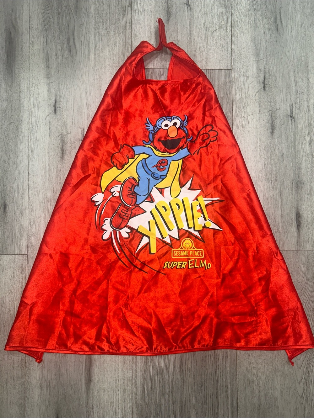 Vintage Super Elmo Yippie Hero Cape Sesame Street Seaworld Busch Gardens Costume